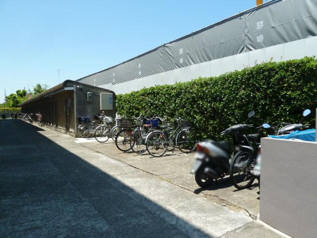 第１茨木フラット　駐輪・バイク置場