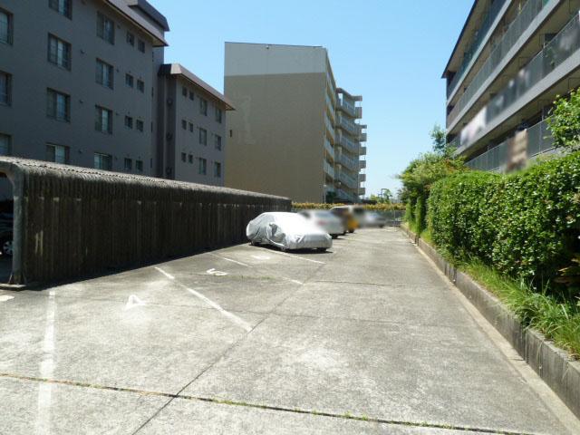 第１茨木フラット　敷地内駐車場