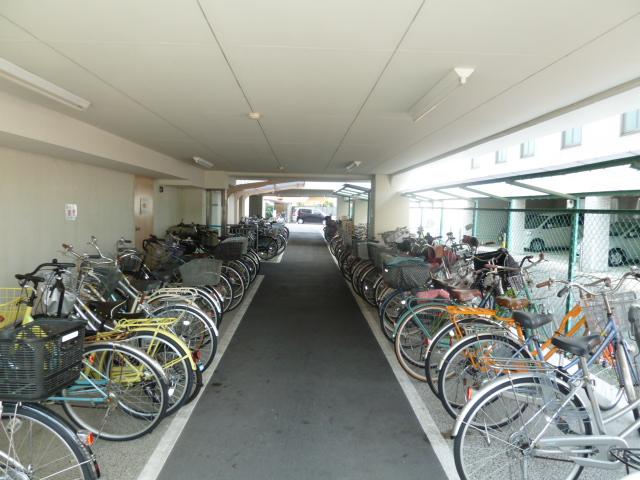 サンピア茨木　駐輪場