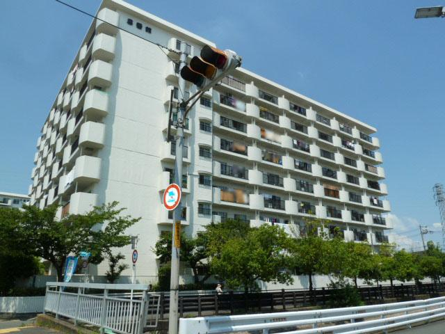 グリーンタウン茨木８番館　阪急・モノレールの２線３駅利用可　通勤・通学に便利な立地です