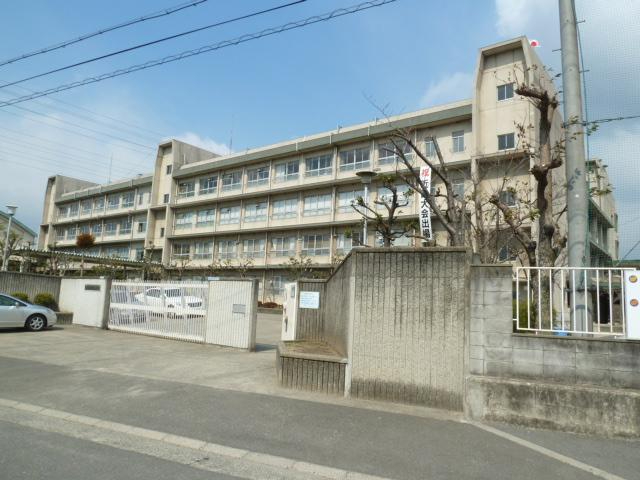 三和第６マンション　茨木市立太田中学校　約720ｍ