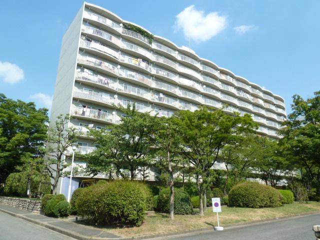 南茨木ハイタウン美沢Ａ棟　上層階の南向きバルコニー　採光・通風・眺望良好です