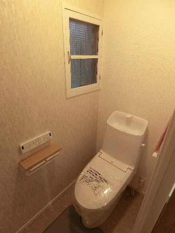 コーポラティブハウスクレセント　トイレ（温水洗浄暖房便座）