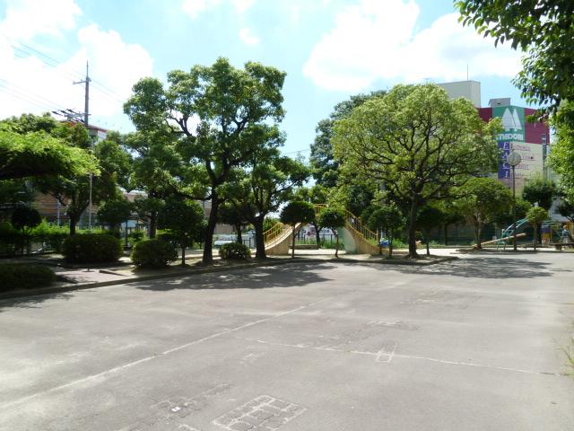 サニーハウス茨木　敷地内公園