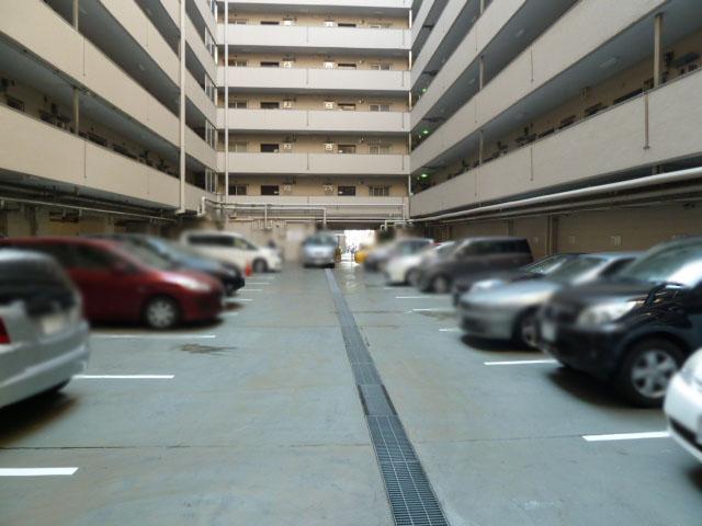 茨木グランドハイツ　敷地内駐車場