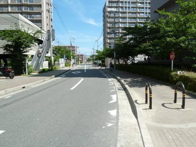 ジオ茨木学園町弐番館　周辺道路
