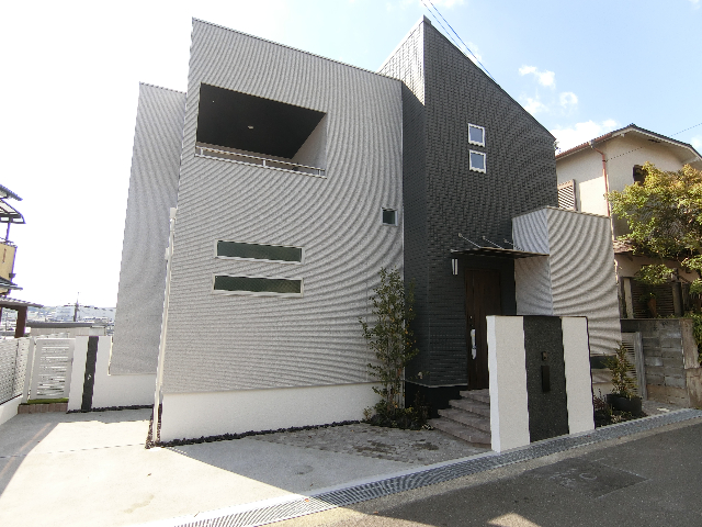 　茨木市西安威１丁目　新築戸建　長期優良住宅　耐震等級３