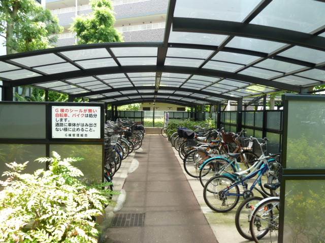 東奈良高層住宅Ｇ棟　駐輪場